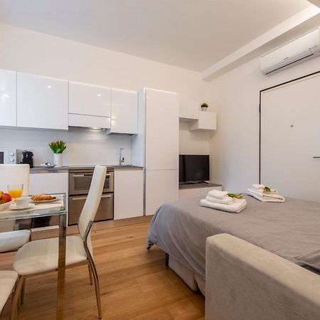 Bnbutler Friuli, 24 - Porta Romana Apartment มิลาน ภายนอก รูปภาพ