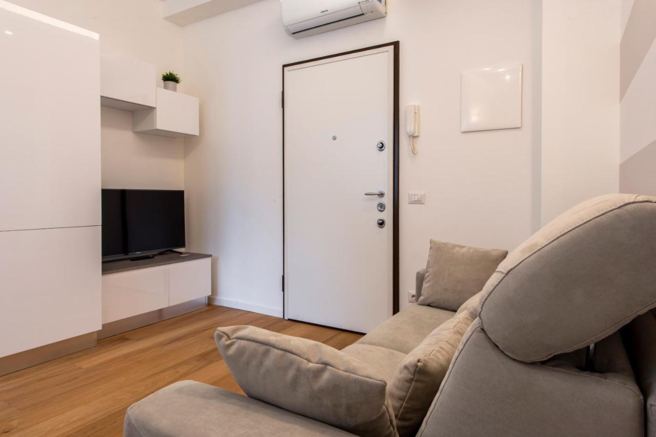 Bnbutler Friuli, 24 - Porta Romana Apartment มิลาน ภายนอก รูปภาพ