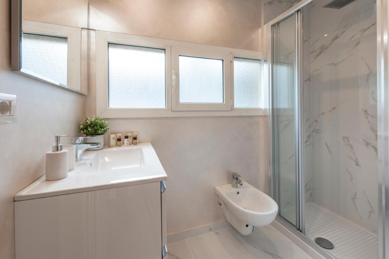 Bnbutler Friuli, 24 - Porta Romana Apartment มิลาน ภายนอก รูปภาพ